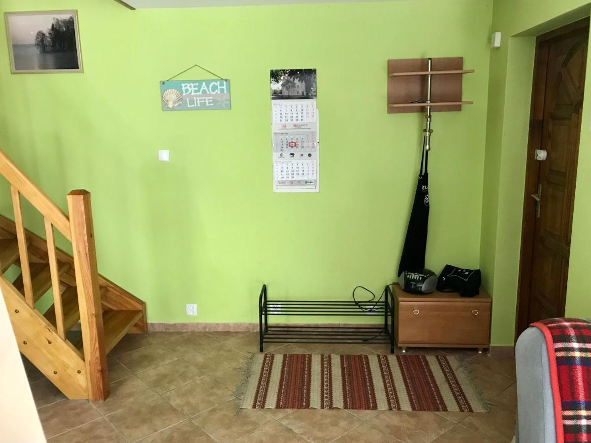 Zolty Nad Jeziorem Holiday home Lubniewice