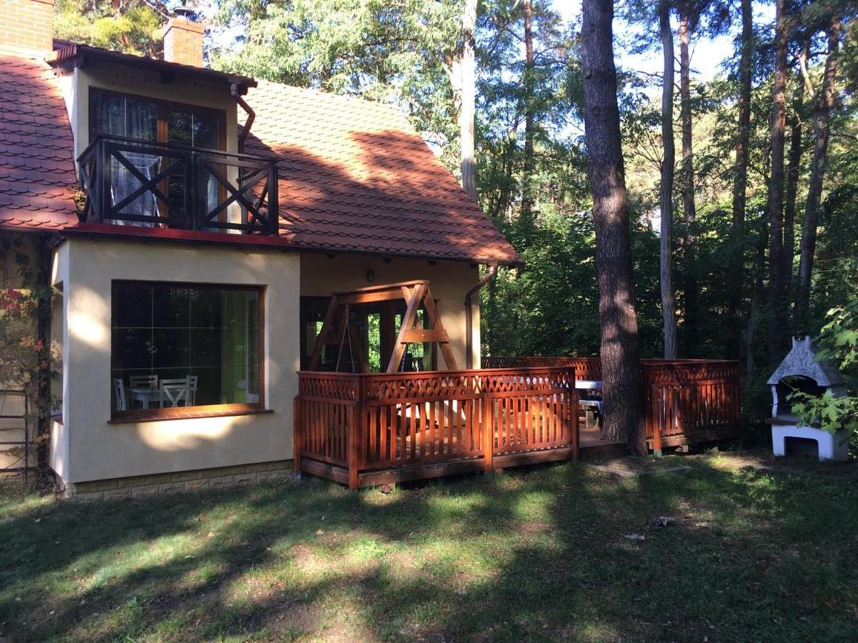 Zolty Nad Jeziorem Holiday home *